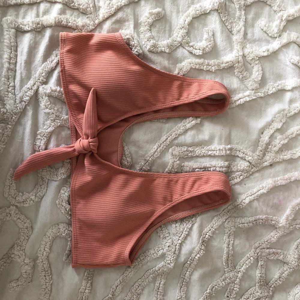 FASHION NOVA adjustable tie salmon/pink ribbed top